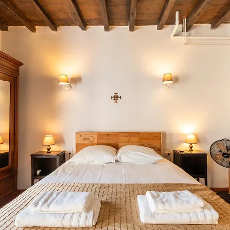 Charmante Avec Piscine Сasa de vacaciones Lanespede
